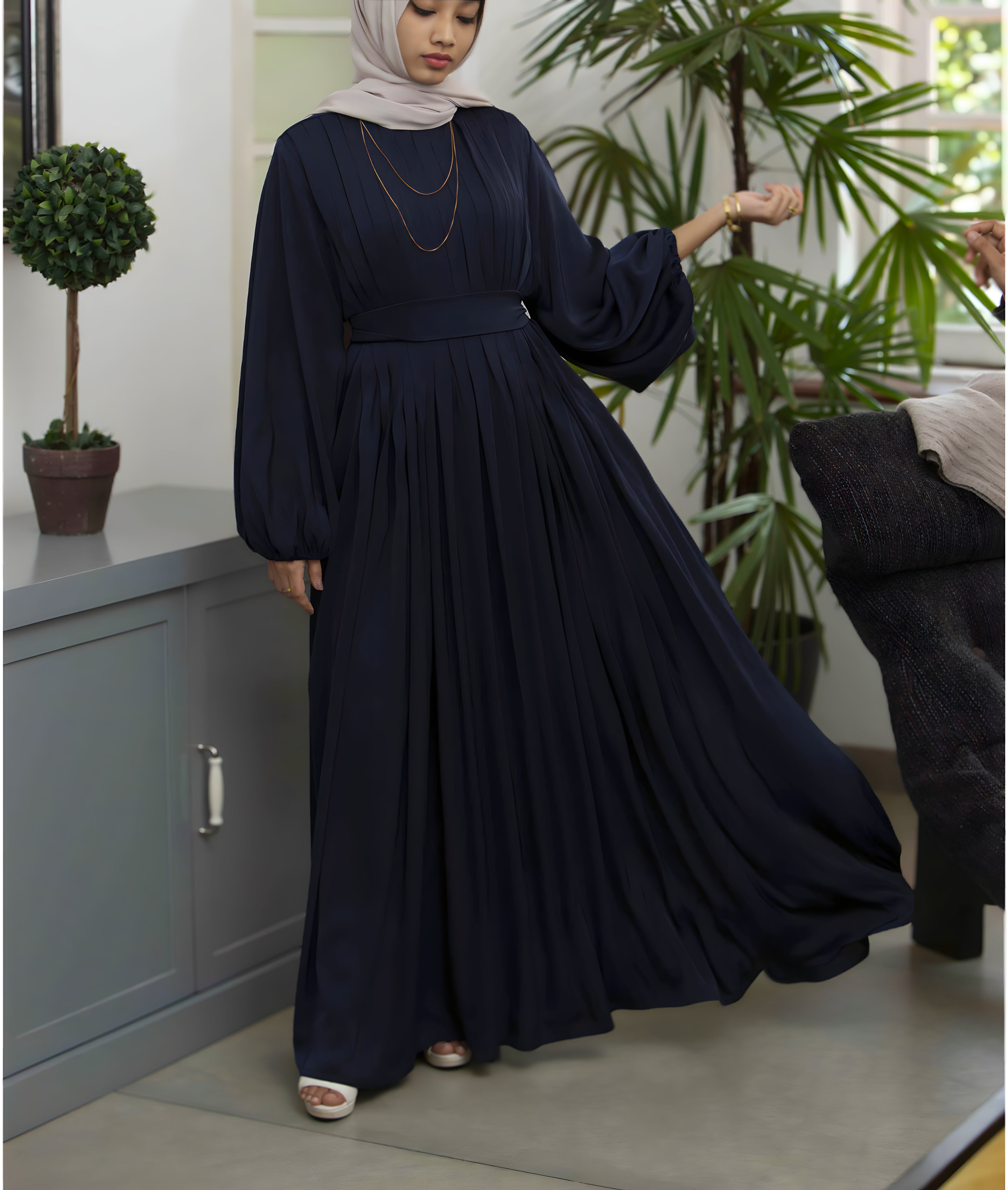 Elegant Cinched Waist Pleated Abaya