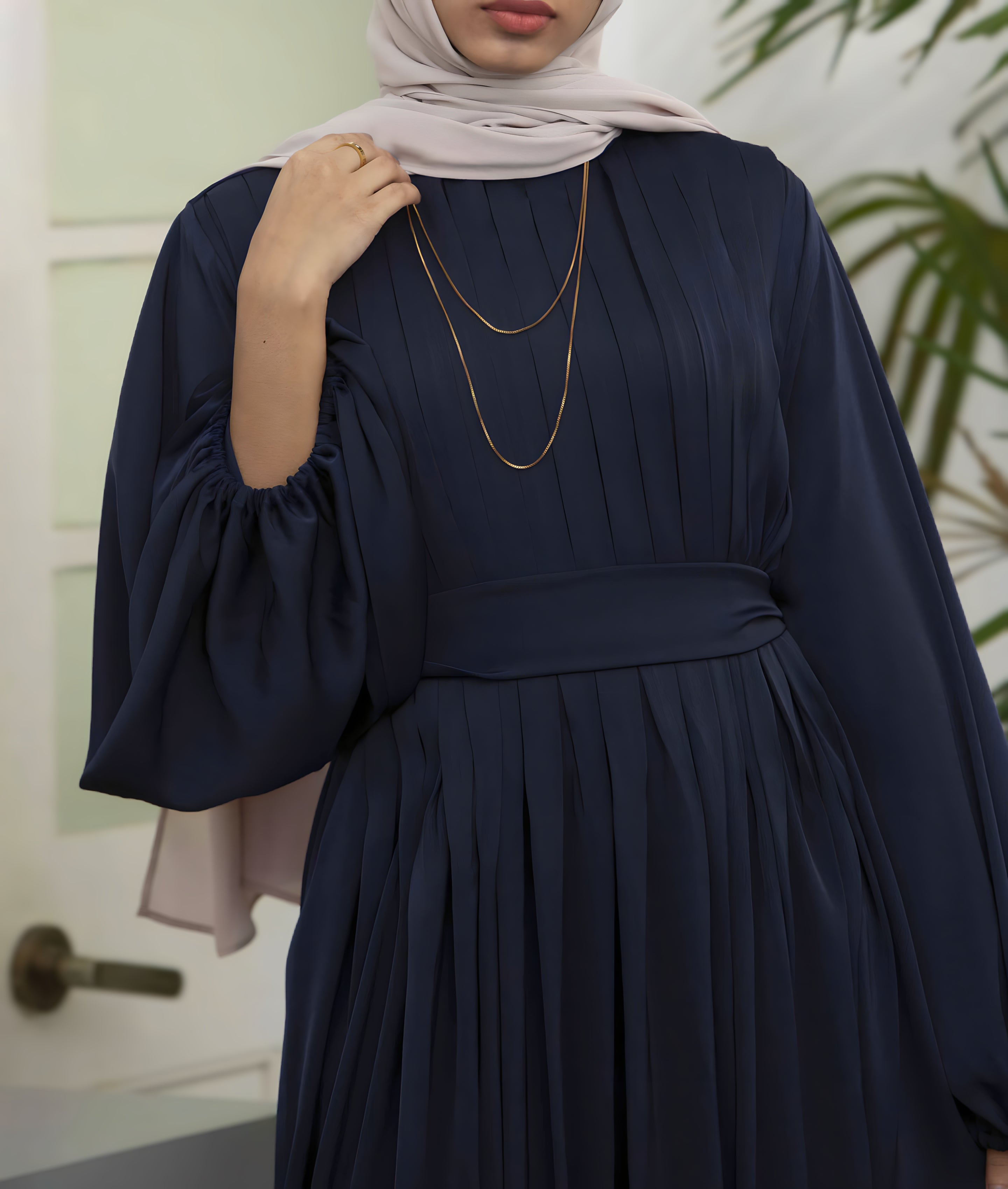 Elegant Cinched Waist Pleated Abaya