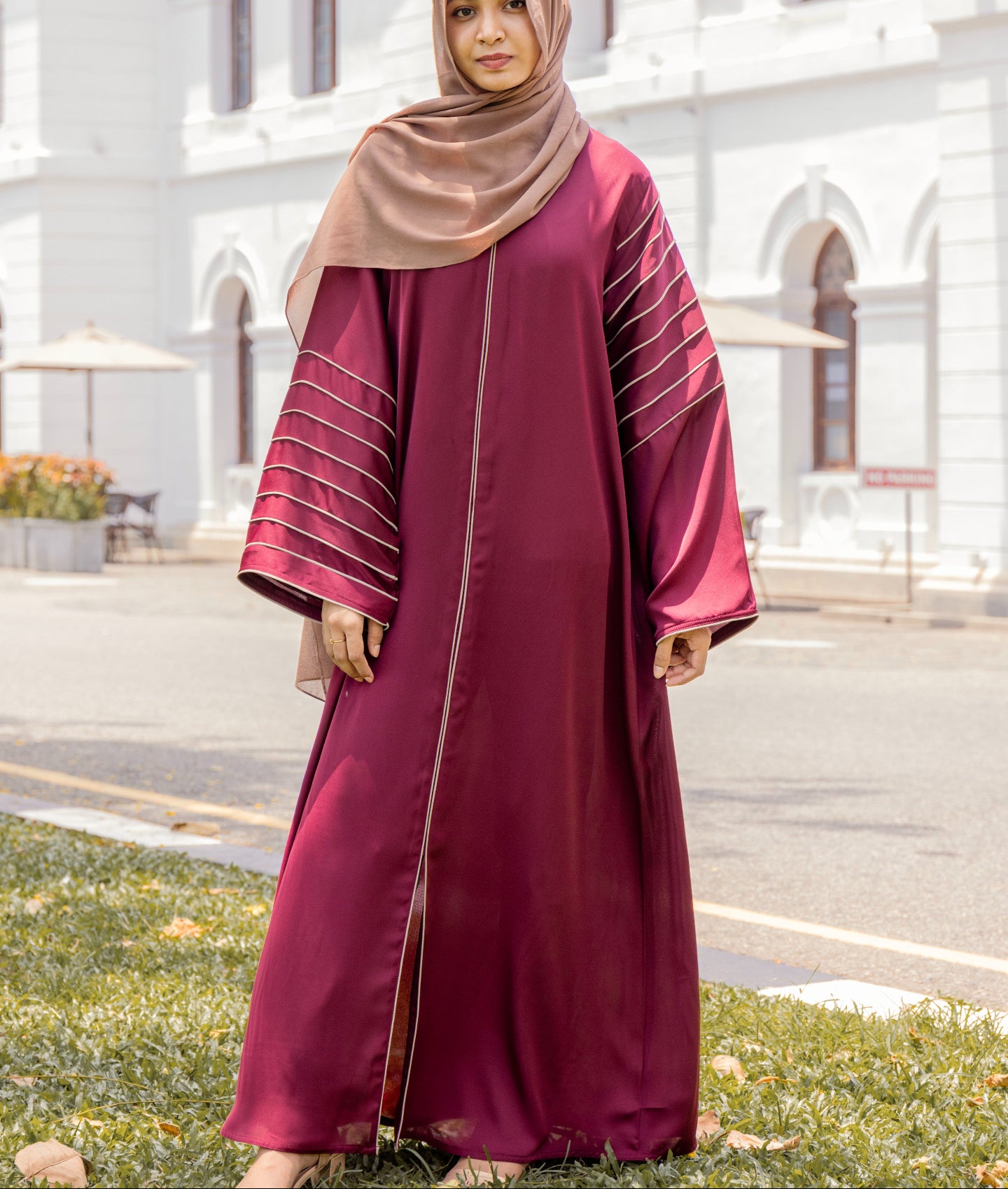 Piping Detail A-Line Abaya